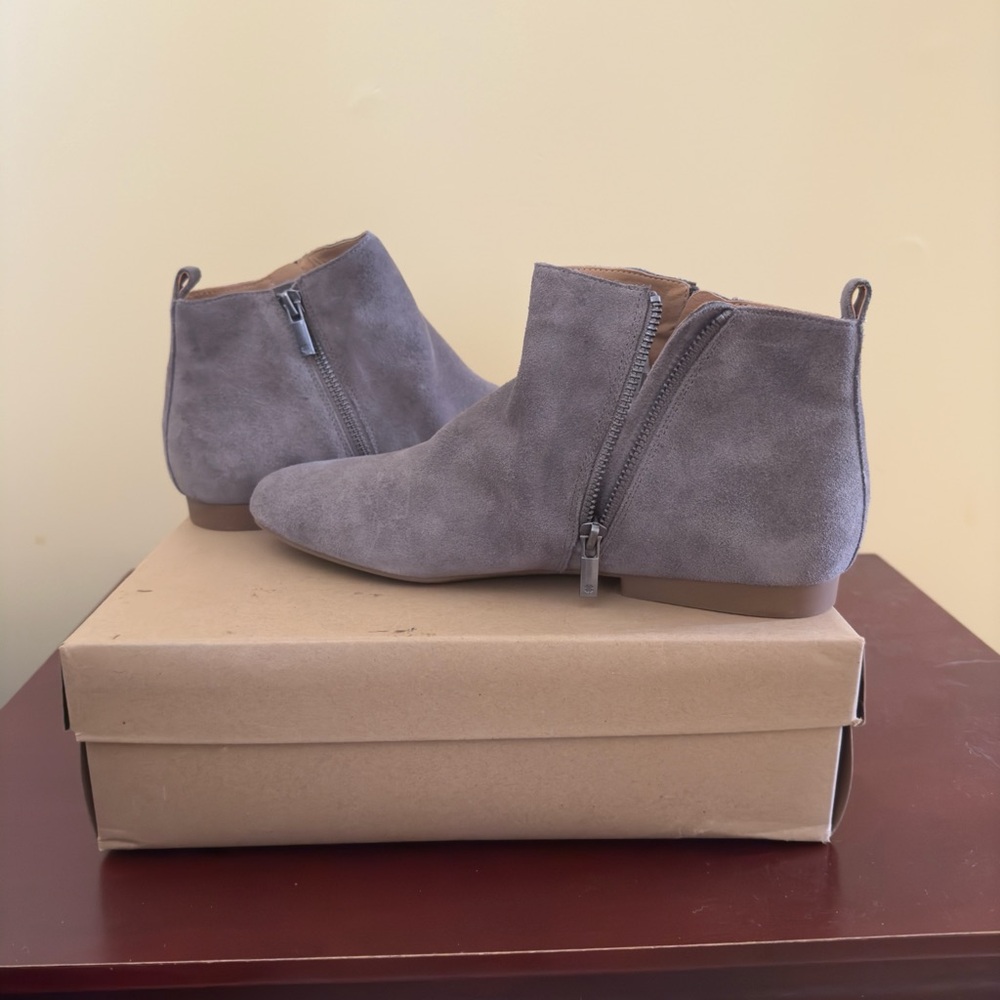 Brand new never worn Lucky Brand Booties